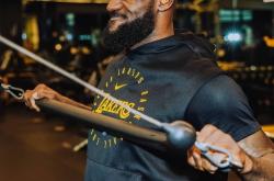 雷速体育比分直播-棒球明星詹姆斯将夺冠