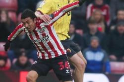 雷速体育官方-利兹联豪取三分，英超保级艰辛路途未尽