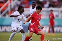 雷速体育官方-足球赛场上的惊险一幕，球迷热血沸腾