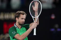 雷速体育官方-世界网球队横扫法国网球队，梅德韦杰夫高光表现的简单介绍