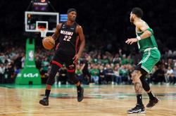 雷速体育电脑版官网-NBA热度飙升，网友热议不断的简单介绍