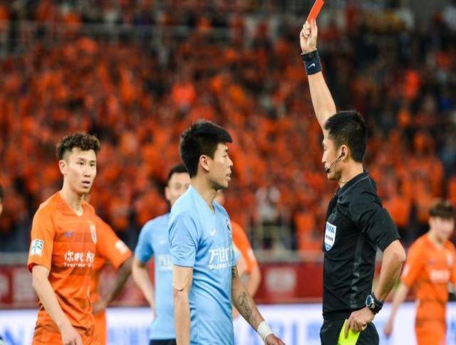 陕西队外援受伤下场，球队实力受损的简单介绍