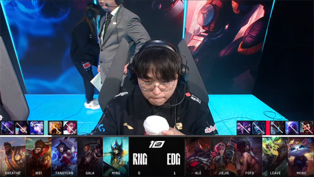 EDG险胜RNG，Scout操刀奇招英雄翻盘全球总决赛2:1（巴黎）