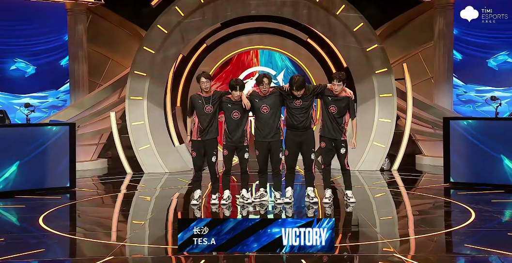 LGD轻取FNC,Ming操刀奇招英雄翻盘小组赛2:0(深圳) LGD轻取FNC,Ming操刀奇招英雄翻盘小组赛2:0(深圳)