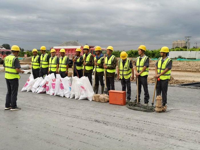 包含双线作战，球队未雨绸缪备战全力以赴的词条