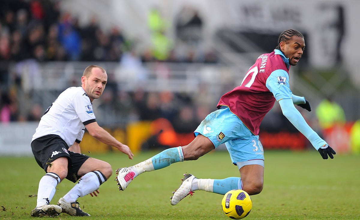 包含双线作战，球队未雨绸缪备战全力以赴的词条