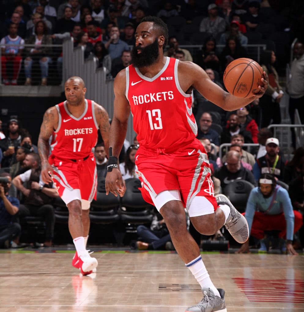 包含马刺翻盘热火，易建联扛起全队的词条